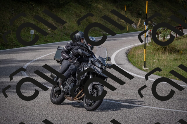 20250907121908-_5004856_am_