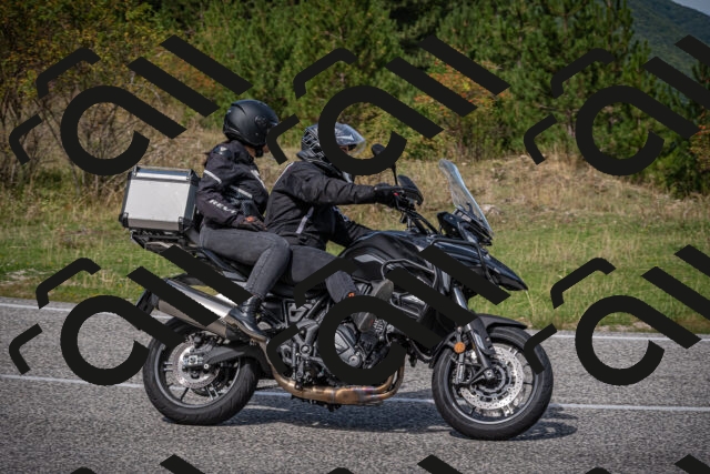 20250907121908-_5004858_am_