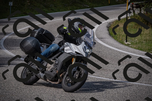 20250907121943-_5004864_am_