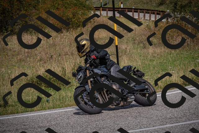 20250907122153-_5004882_am_