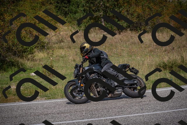 20250907122153-_5004883_am_