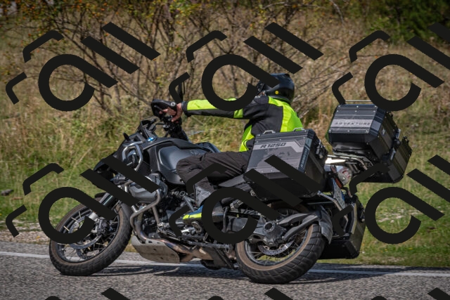 20250907122157-_5004888_am_