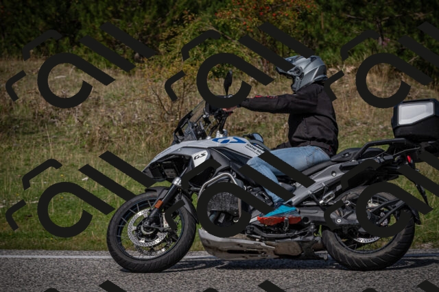 20250907122209-_5004894_am_