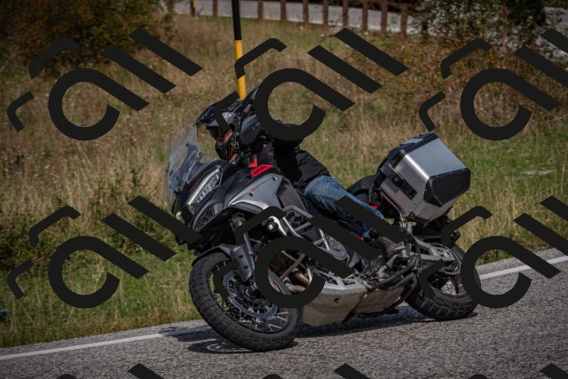 20250907122411-_5004914_am_