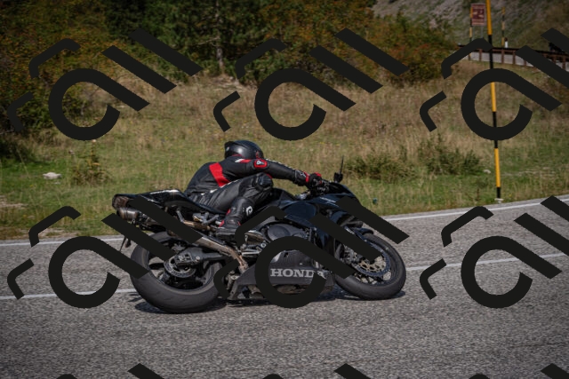 20250907122501-_5004937_am_