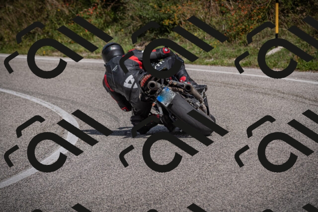 20250907122744-_5004966_am_