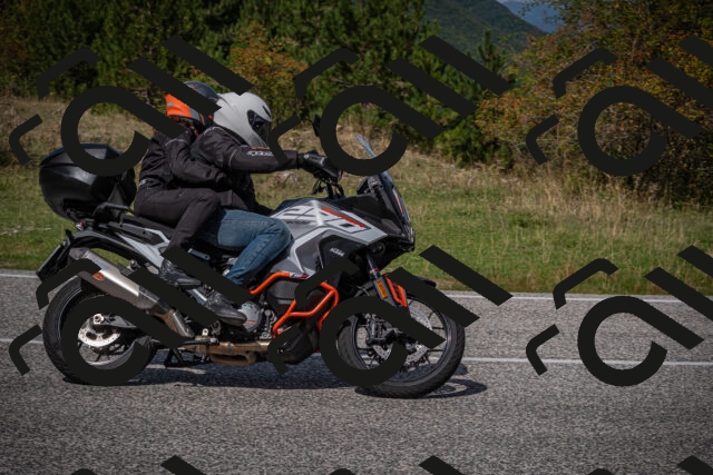 20250907122958-_5004998_am_