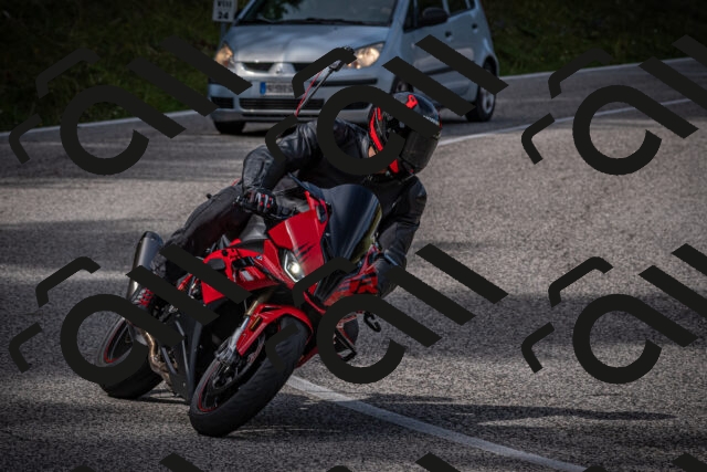 20250907123847-_5005114_am_