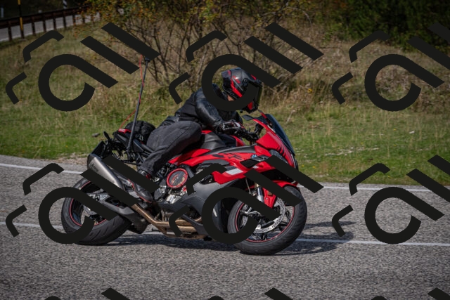 20250907123848-_5005115_am_