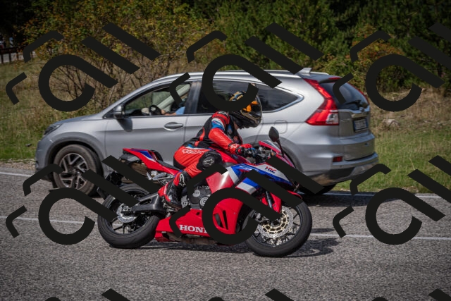 20250907124022-_5005149_am_