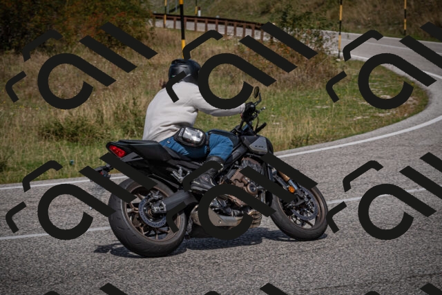 20250907124038-_5005160_am_