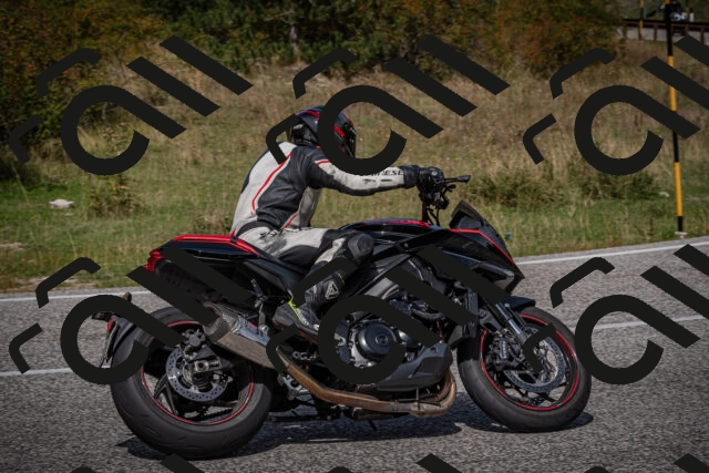 20250907124043-_5005167_am_