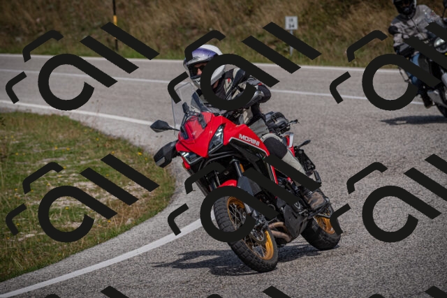 20250907124448-_5005222_am_