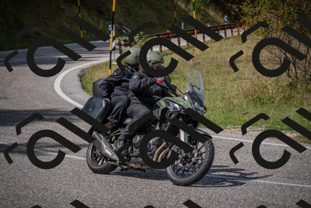 20250907124923-_5005274_am_