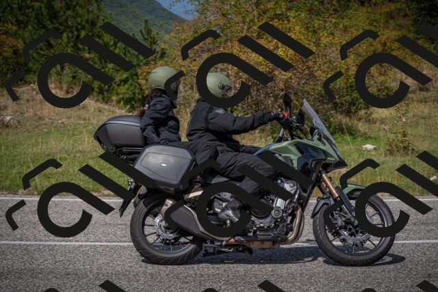 20250907124924-_5005276_am_