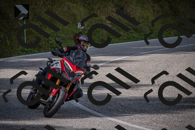 20250907124931-_5005280_am_