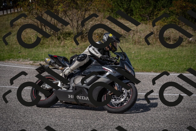 20250907124936-_5005285_am_