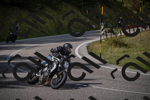 20250907124942-_5005293_am_