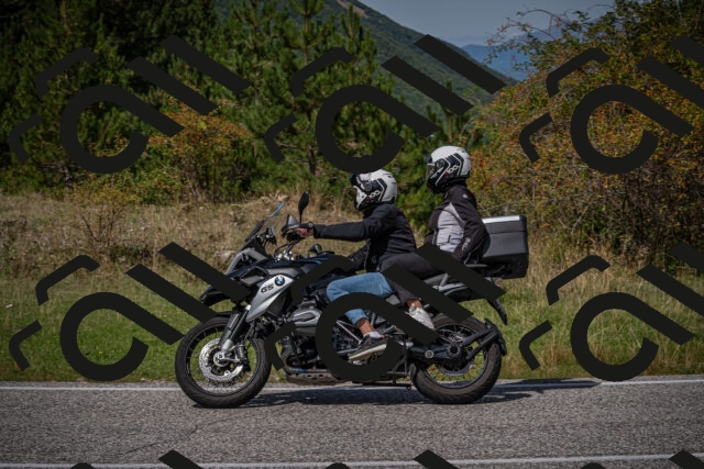 20250907125232-_5005371_am_