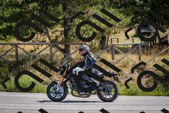 202509071124-DSC_2800_c2