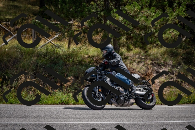 202509071205-DSC_3247_c2