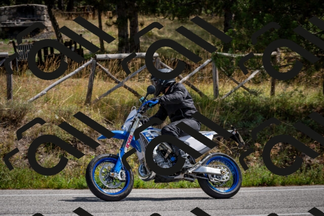 202509071232-DSC_3503_c2