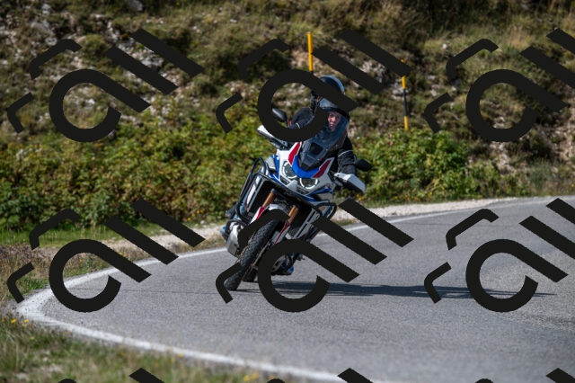 202509071105-M22_9776_m1_