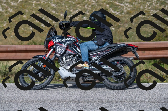 202509071108-M22_9813_m1_