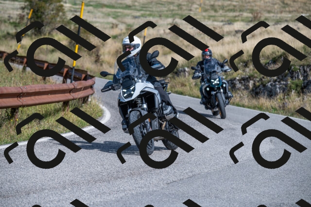 202509071113-M22_9825_m1_