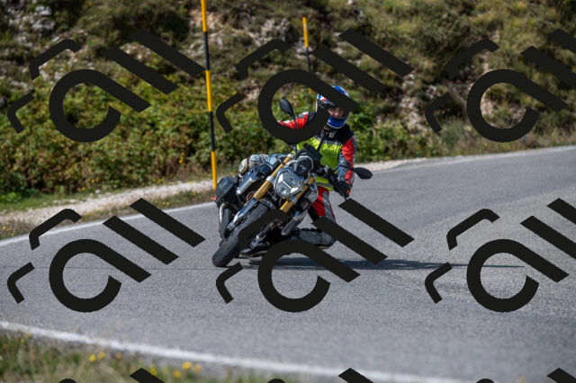 202509071116-M22_9834_m1_