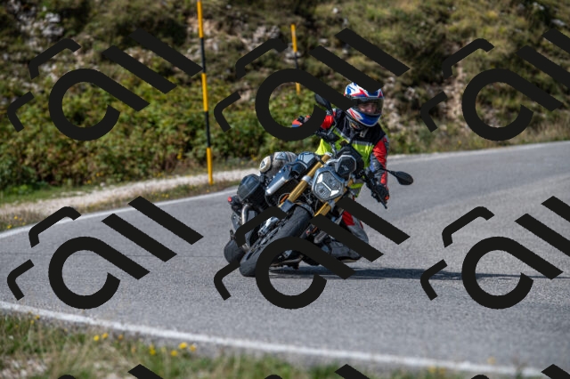 202509071116-M22_9835_m1_