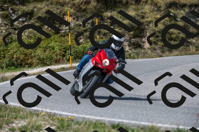 202509071117-M22_9846_m1_