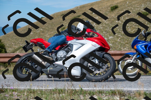 202509071117-M22_9850_m1_