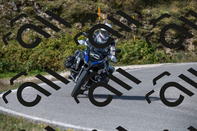 202509071119-M22_9852_m1_