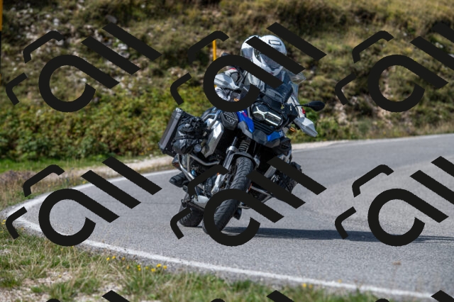 202509071119-M22_9853_m1_