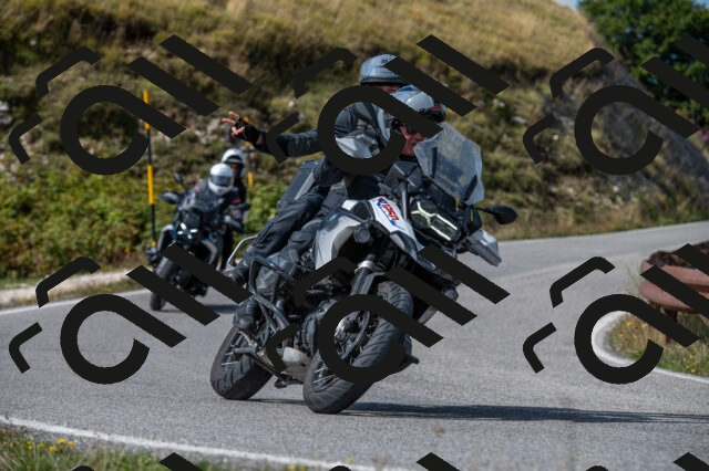 202509071119-M22_9862_m1_