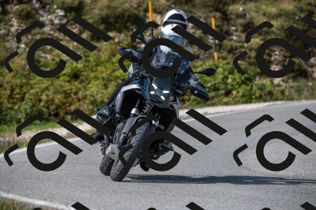 202509071119-M22_9864_m1_