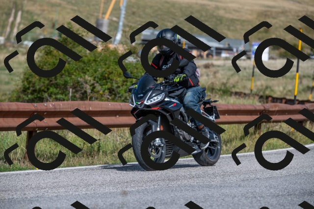 202509071122-M22_9886_m1_