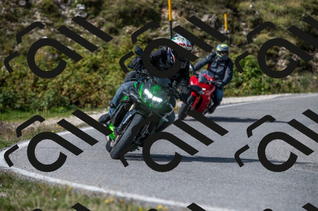 202509071122-M22_9890_m1_