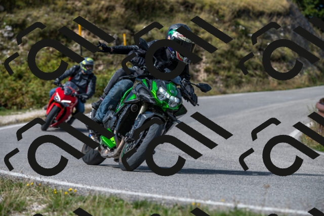 202509071122-M22_9892_m1_