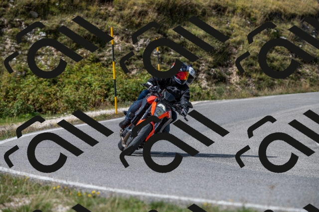 202509071124-M22_9934_m1_