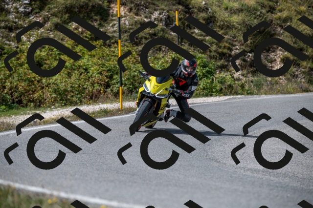 202509071125-M22_9939_m1_