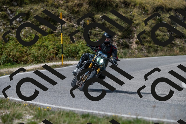 202509071130-M22_0003_m1_