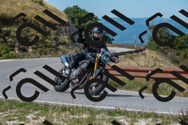 202509071130-M22_0005_m1_