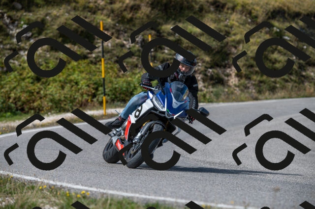 202509071130-M22_0009_m1_