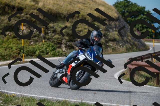 202509071130-M22_0010_m1_