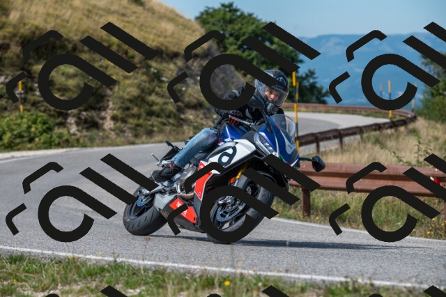 202509071130-M22_0011_m1_