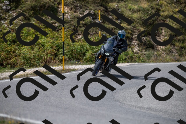 202509071130-M22_9990_m1_