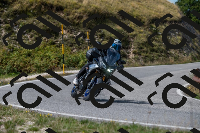 202509071130-M22_9992_m1_