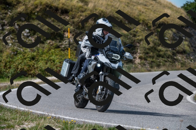 202509071133-M22_0027_m1_